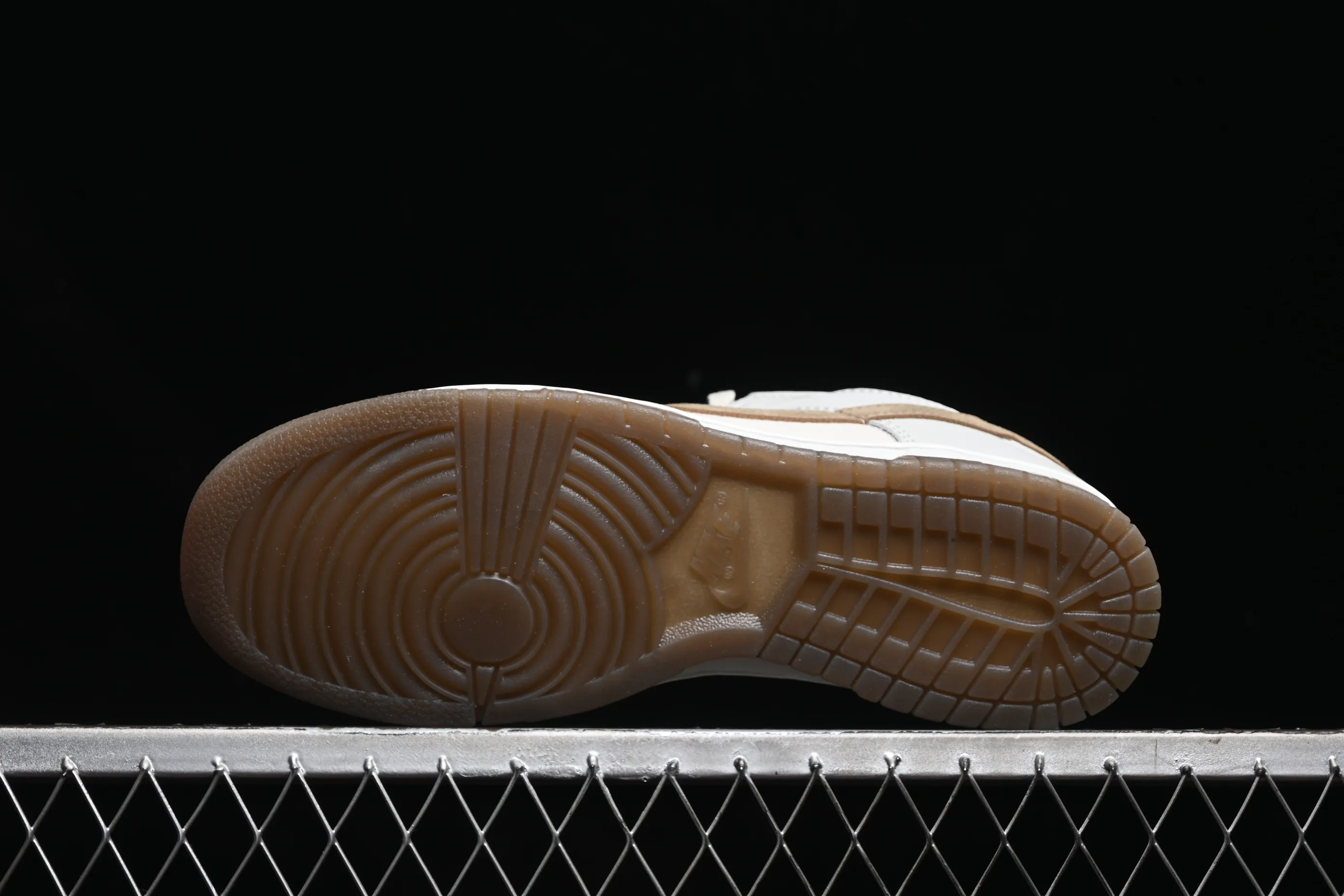 All categories Nk SB Dunk series Nk SB Dunk Low low-top sneakers K version Nk Dunk Low "Phantom/Khaki" light gray brown SB low-top casual sneakers FJ4188-001